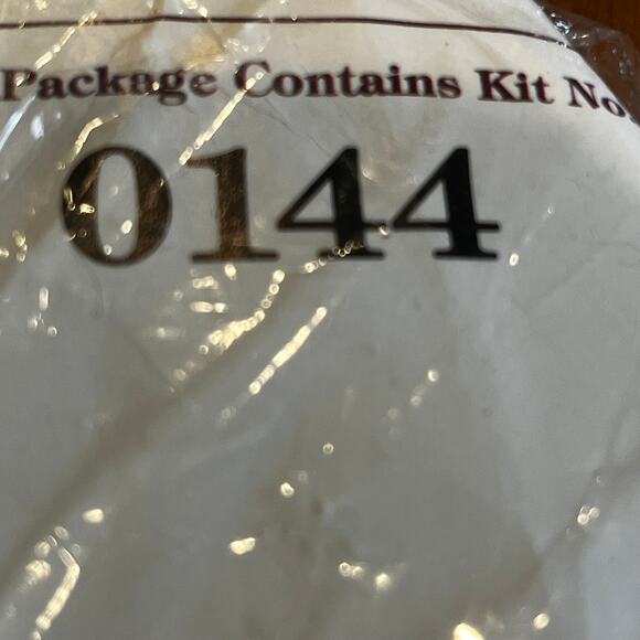 Vintage Embroidery Kit Cabbage Rose and Daisies #0144 The Creative Circle - Picture 4 of 5